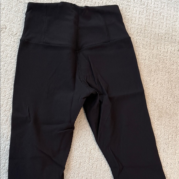 Women's Athleta Black Ribbed High-Waisted Leggings - Picture 4 of 4